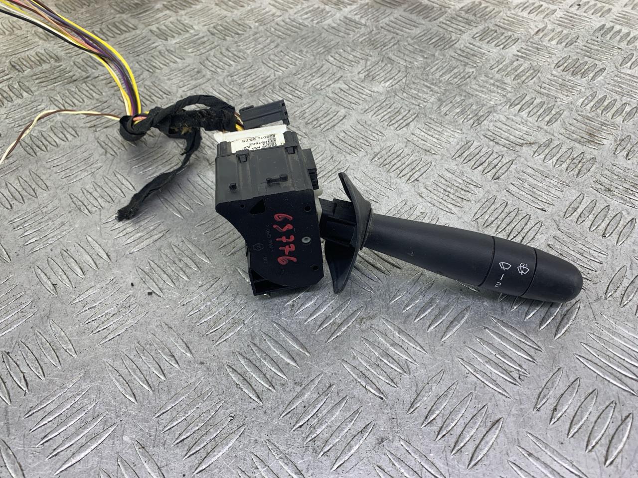 переключатель дворников Renault Logan 1 поколение (2004 - 2009), 1.4 л., бензин, МКПП, синий, фургон, передний привод, 901057662, 8200782575 - фото №1