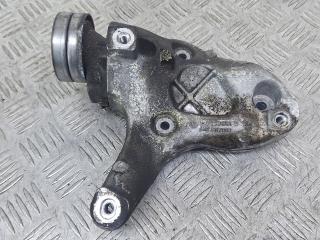 кронштейн компрессора кондиционера Volkswagen Golf 5 поколение 2007, 1.4 л., CAXA, бензин, 6МКПП, серый, универсал, передний привод, 1K0260885B