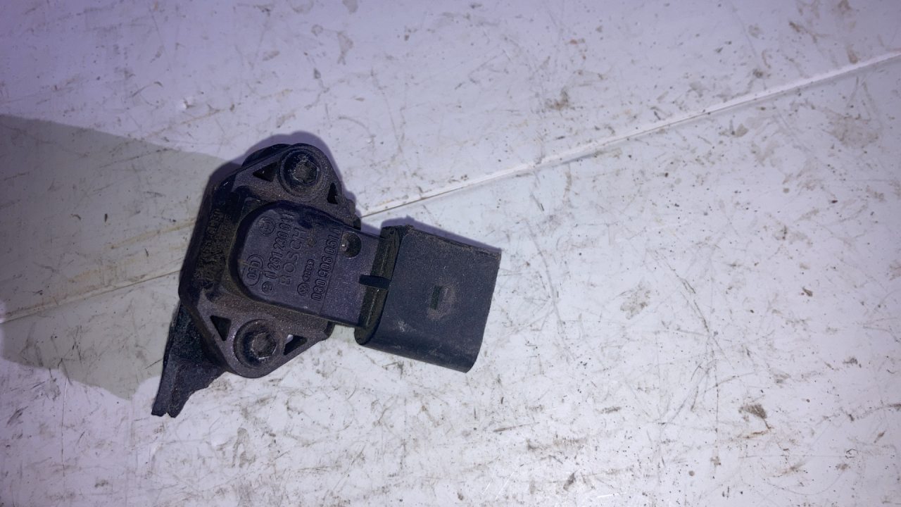 датчик абсолютного давления Volkswagen Polo 3 поколение (1994 - 2001), 0261230011, 030906051A - фото №1