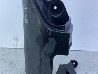 ус под фонарь левый Renault Kangoo 2 поколение (2007 - 2013), 8200557181