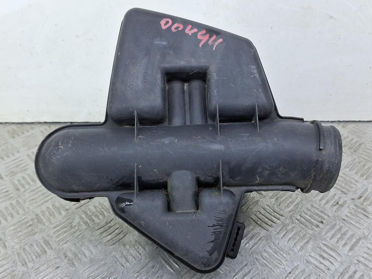 резонатор воздушного фильтра Lancia Thesis 1 поколение 2005, 2.4 л., 841 D.000, бензин, МКПП, темно-синий, седан, передний привод, 60669451 - фото №1