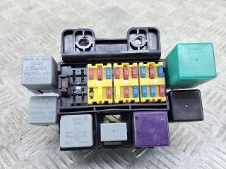 блок предохранителей Chevrolet Aveo T200 2005, 1.6 л., бензин, АКПП, черный, передний привод