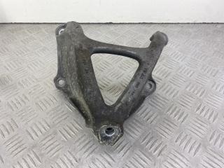 кронштейн двигателя Audi A4 B9 2017, 1.4 л., CVNA, бензин, 6МКПП, темно-синий, универсал, передний привод, 8W0199307F