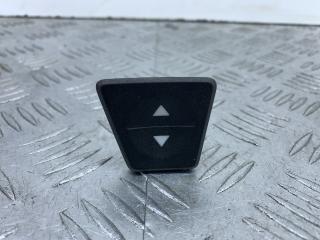 кнопка стеклоподъемника двери передней левой Fiat Panda 2 поколение [рестайлинг] 2012, 1.2 л., 188 A4.000, бензин, МКПП, красный, хетчбэк 5 дв., передний привод, 3050616510A