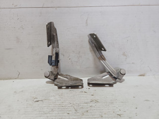 петля капота Ford Focus 1 поколение 2000, 1.4 л., FXDC, бензин, МКПП, серебро, хетчбэк 3 дв., передний привод, XS4116801AF, XS4116800AE