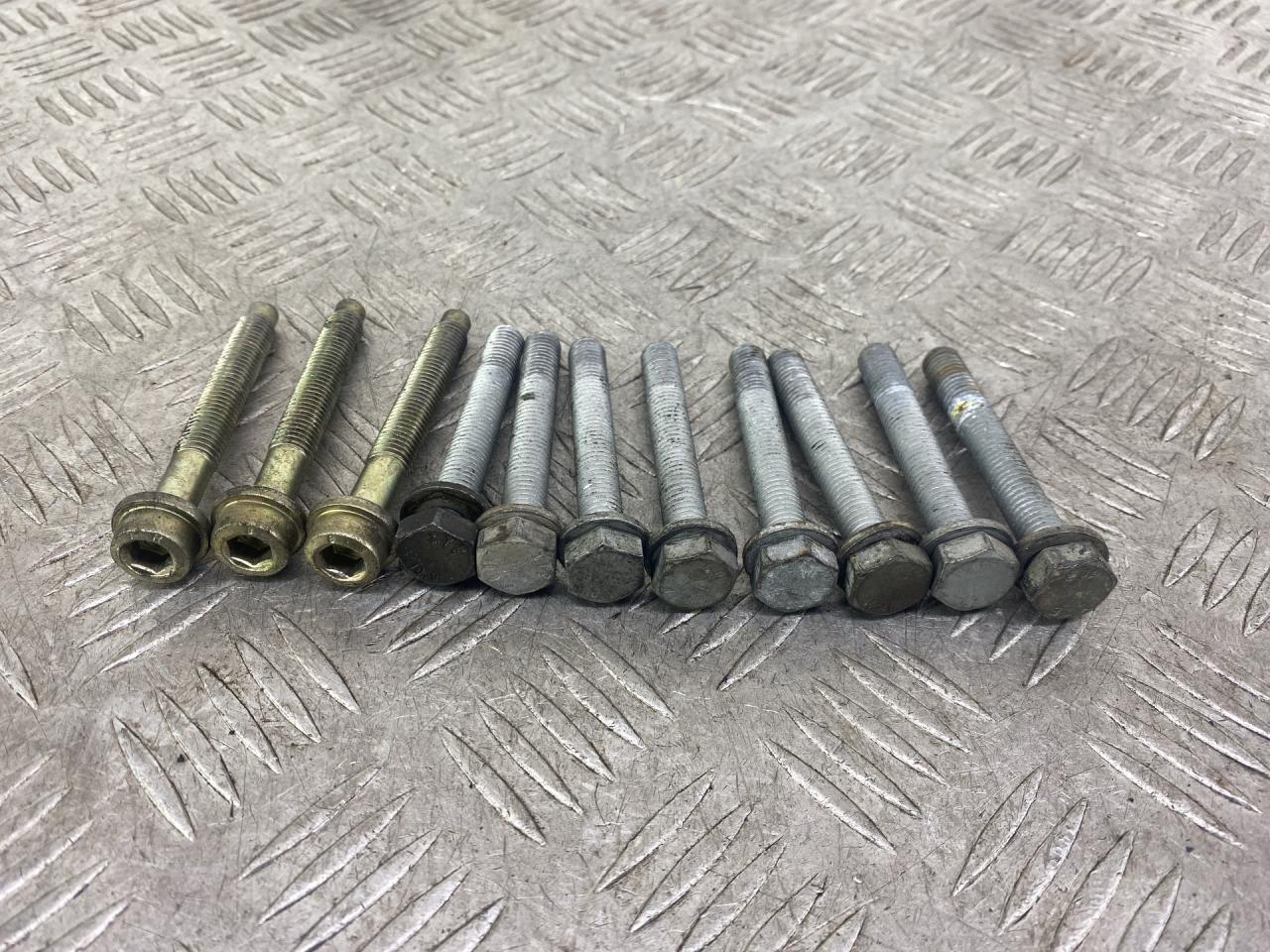 болт Citroen Xsara Picasso 1 поколение 2004, 1.8 л., 6FZ (EW7J4), бензин, МКПП, серый, передний привод - фото №1