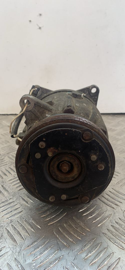 компрессор кондиционера Renault Scenic 1 поколение (1996 - 1999), 1135284, 7700273320 - фото №1