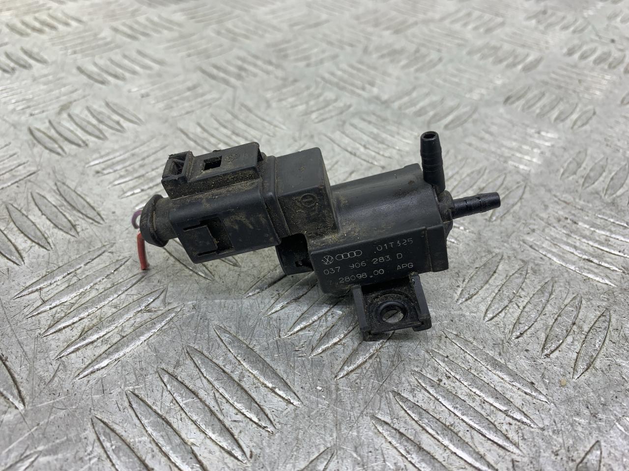 электромагнитный клапан Volkswagen Golf 4 поколение (1997 - 2006), 037906283D - фото №1