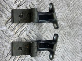 петля крышки багажника Skoda Octavia 3 поколение (A7) 2016, 1.4 л., CZDA, бензин, хетчбэк 5 дв., передний привод