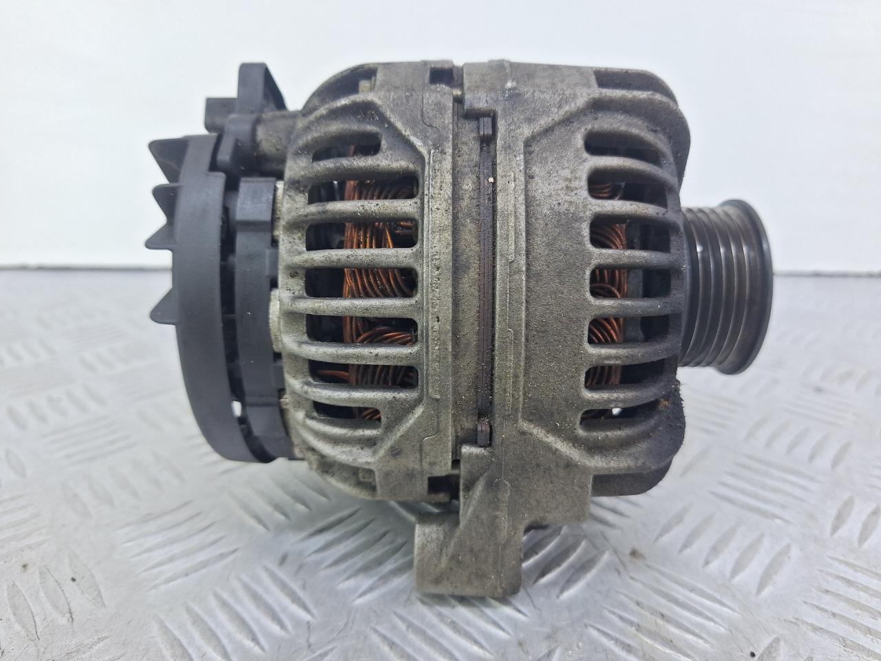 генератор Volvo V70 2 поколение 2001, 2.4 л., B 5244 T3, бензин, АКПП, серебро, универсал, полный привод, 0124515017, 9442841 - фото №1