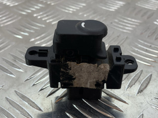 кнопка стеклоподъемника двери передней правой Hyundai Solaris 1 поколение (2010 - 2014)