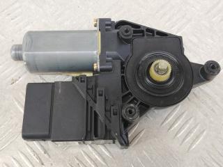 моторчик стеклоподъемника задний правый Volkswagen Passat B5 1999, 1.8 л., APT, бензин, 5МКПП, зеленый, универсал, передний привод, 3B9839752AT