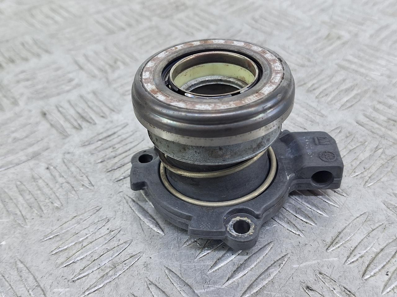 подшипник выжимной Opel Meriva 1 поколение (A) 2004, 1.6 л., X 16 XE, бензин, серебро, минивэн, передний привод, 24422061 - фото №1