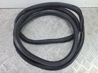 уплотнитель двери Skoda Octavia 2 поколение (A5) [рестайлинг] 2011, 1.6 л., CAYC, дизель, 5МКПП, оливковый, хетчбэк 5 дв., передний привод, 1Z5867367K