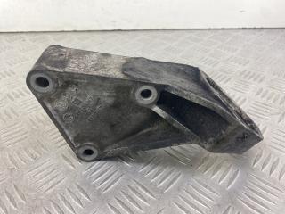 кронштейн полуоси Opel Vectra C 2004, 2.2 л., Y 22 DTR, дизель, МКПП, серебро, универсал, передний привод, 644124471, 24426947