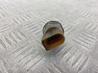 датчик давления топлива Skoda Octavia 2 поколение (A5) [рестайлинг] 2011, 1.6 л., CAYC, дизель, 5МКПП, оливковый, хетчбэк 5 дв., передний привод, 03L906051, 55PP2602, 1102708949, TN3A40411