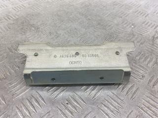 кронштейн (крепление) Mercedes-Benz Vito W639 2006, 3.2 л., M 112.951, бензин, АКПП, черный, задний привод, A6396950314