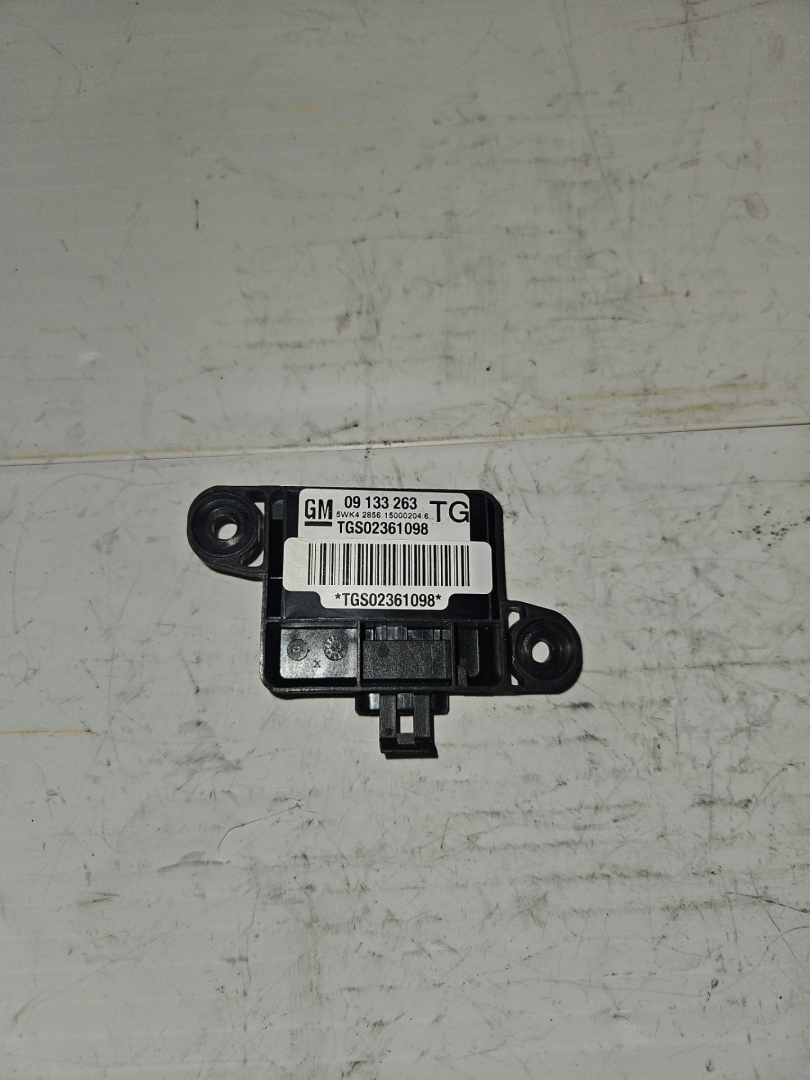 датчик удара Opel Zafira 1 поколение (A) 2000, 2.0 л., X 20 DTL, дизель, МКПП, серебро, минивэн, передний привод, 09133263 - фото №1