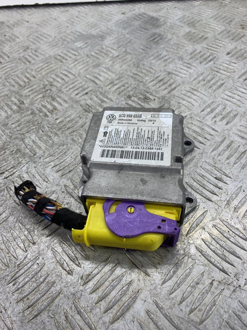 блок AirBag Skoda Yeti 1 поколение 2013, 2.0 л., CFHF, дизель, 6МКПП, серый, универсал, полный привод, 5C0959655B, 5WK44286 - фото №1