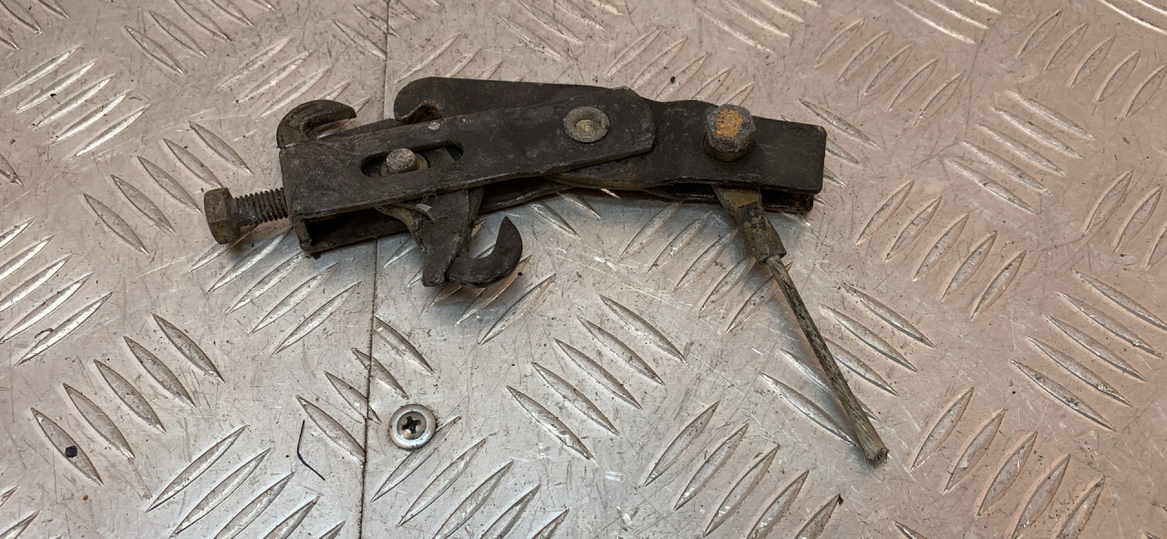 механизм стояночного тормоза (ручника) Mercedes-Benz SLK-Класс R170 2000, 2.0 л., M 111.958, бензин, АКПП, черный, кабриолет, задний привод - фото №1