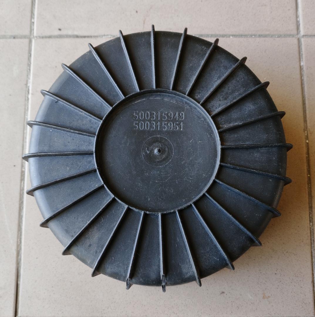 корпус воздушного фильтра IVECO Daily 3 поколение 2001, 2.8 л., дизель, МКПП, микроавтобус - фото №1