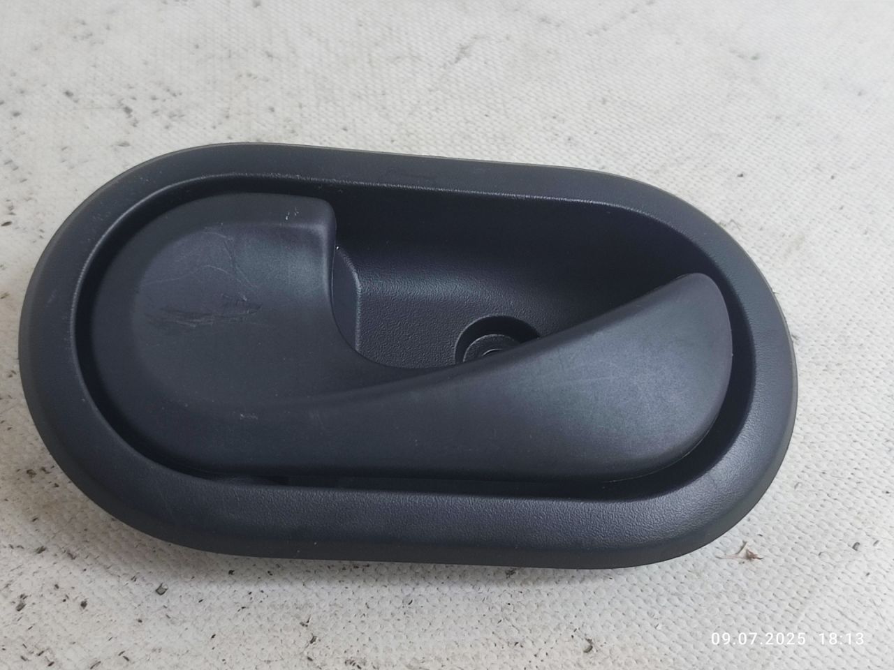 ручка внутренняя задняя левая Renault Duster 1 поколение HSM 2014, 1.6 л., K4M 696, бензин, 5МКПП, внедорожник 5 дв., 8200733848 - фото №1