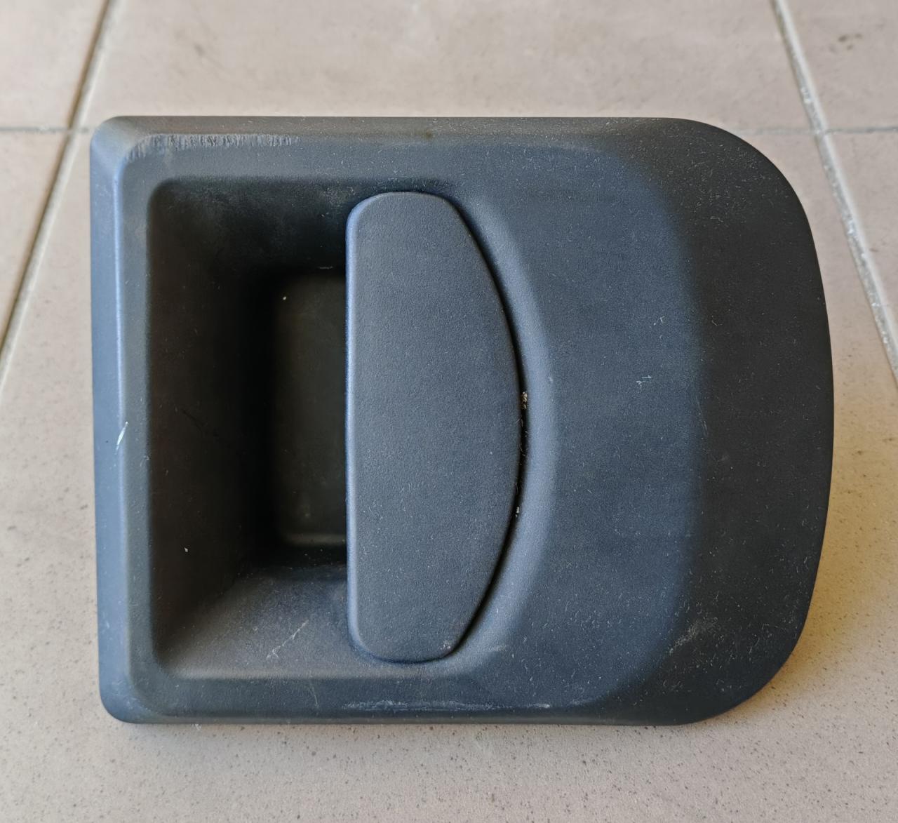 ручка наружная IVECO Daily 3 поколение 2001, 2.8 л., дизель, МКПП, микроавтобус, 99489590 - фото №1