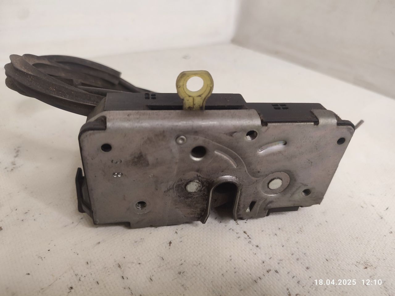 замок двери передней правой Citroen Jumper 2 поколение 2007, 2.2 л., 4HU (P22DTE), дизель, 6МКПП, микроавтобус, 9136Z4 - фото №1