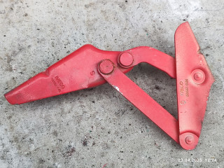 петля капота левая IVECO Daily 3 поколение 35s12 2004, 2.3 л., F1AE0481B, дизель, 5МКПП, микроавтобус, 56087046