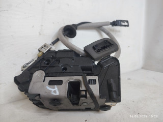 замок двери передней правой Volkswagen Beetle A5 [рестайлинг] 2018, 2.0 л., DDSA, бензин, АКПП, кабриолет, 5GM837016C