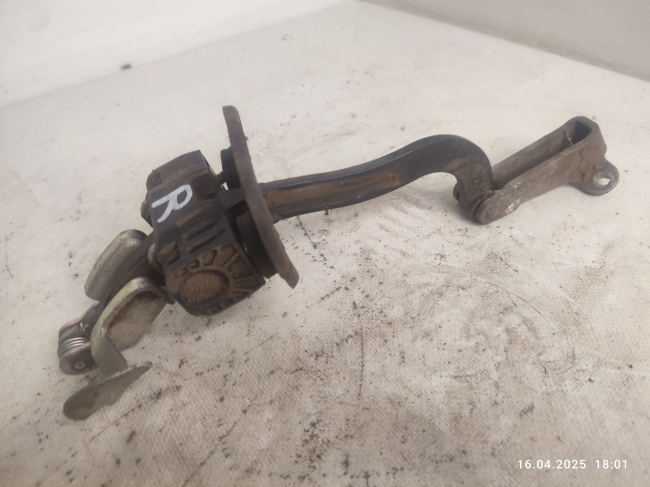 ограничитель открывания двери Citroen Jumper 2 поколение 2007, 2.2 л., 4HU (P22DTE), дизель, 6МКПП, микроавтобус, 1613353780 - фото №1