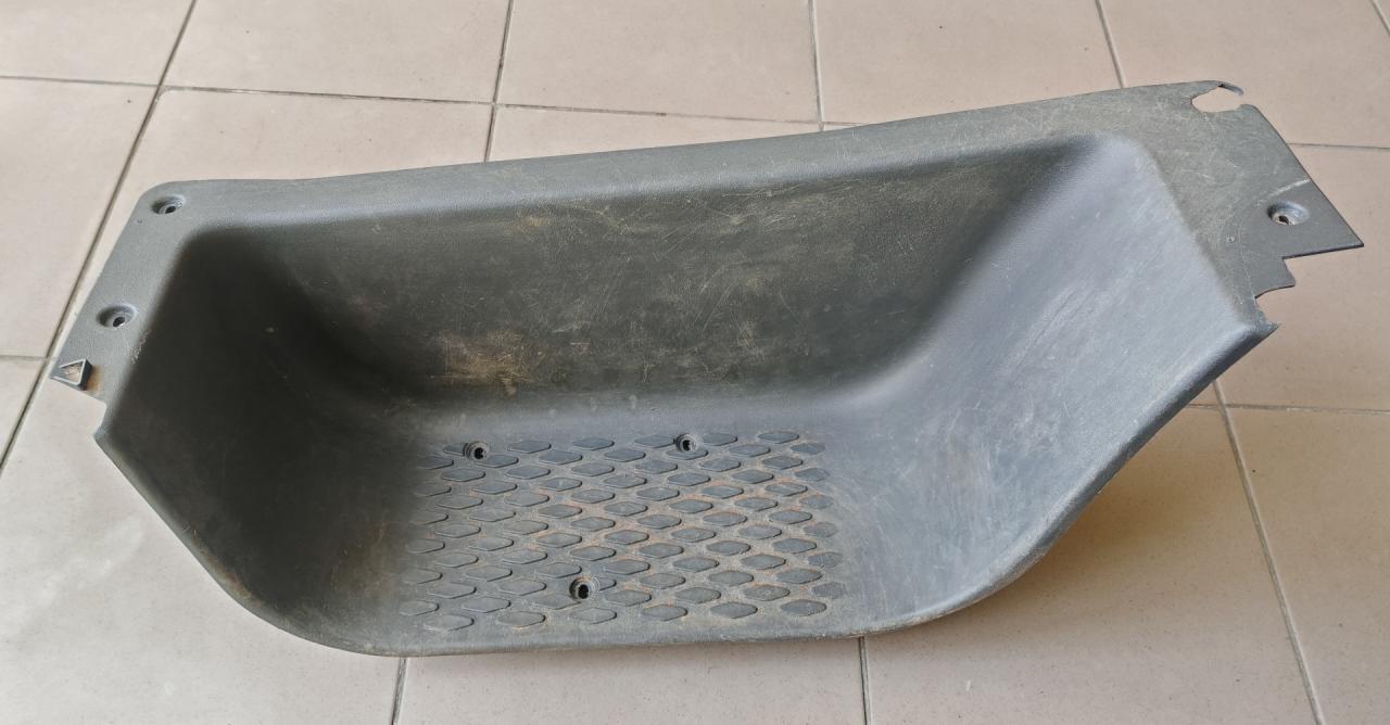 Подножка кабины IVECO Daily 4 поколение 35C15 2008, 3.0 л., F1CE0481F, дизель, МКПП, микроавтобус, задний привод, 500312441 - фото №1