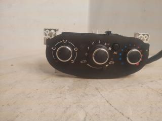 блок управления печки / климат-контроля Renault Duster 1 поколение HSA 2013, 1.5 л., K9K 896, дизель, 6МКПП, белый, внедорожник 5 дв., 275108574R