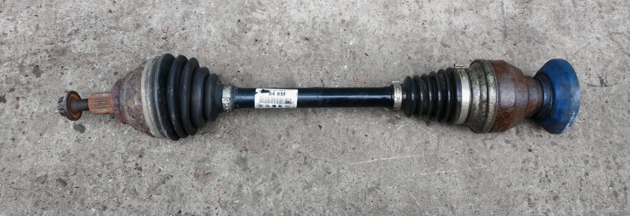 полуось передняя правая (приводной вал, ШРУС) Volkswagen Tiguan 1 поколение 2009, 2.0 л., CBAB, дизель, МКПП, 5N0407764K - фото №1