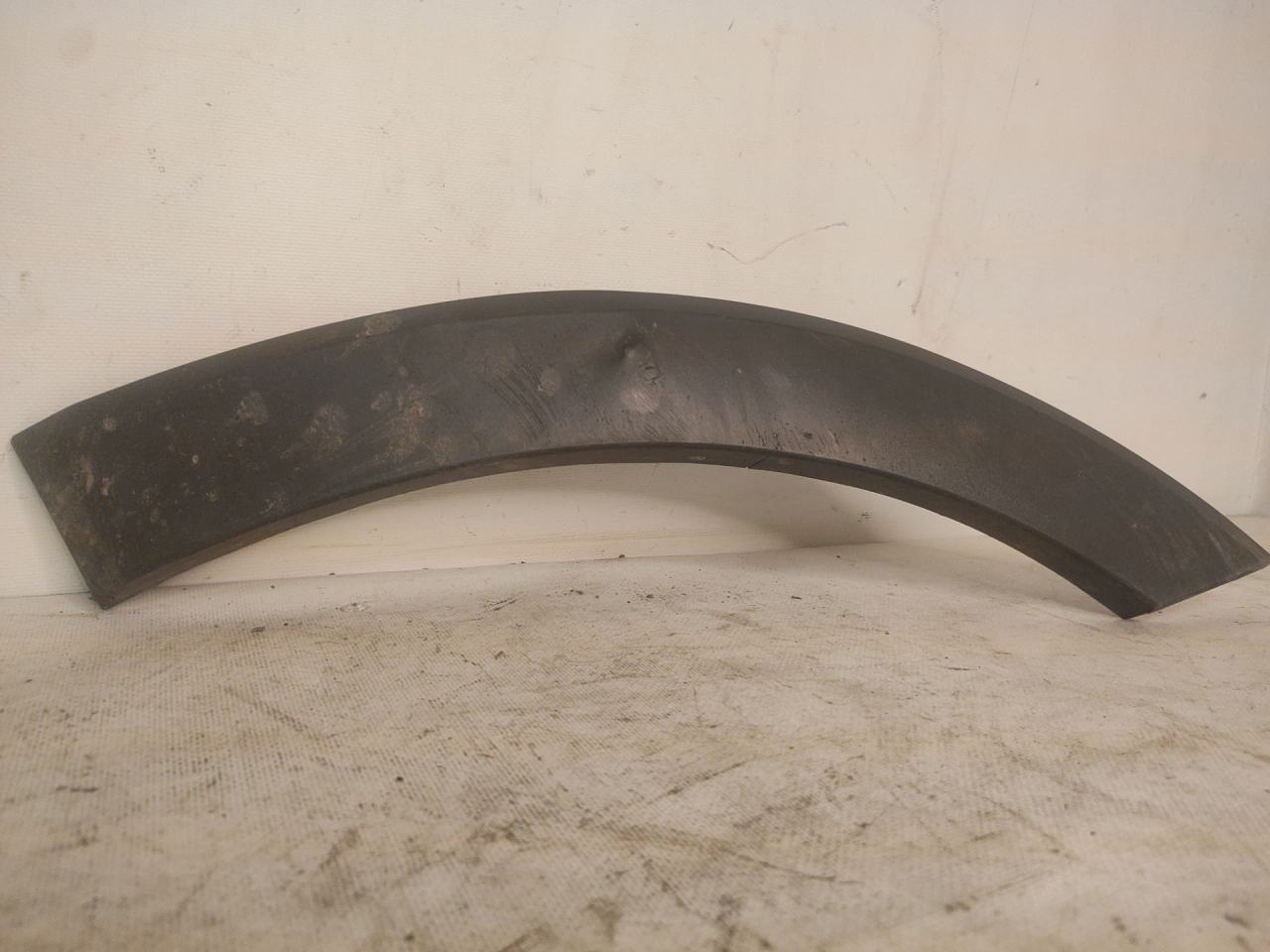 накладка колесной арки передний правый Ford Transit 8 поколение L3H2 2017, 2.0 л., YMF6, дизель, 6МКПП, фургон, BK31V278L00, 1844901 - фото №1