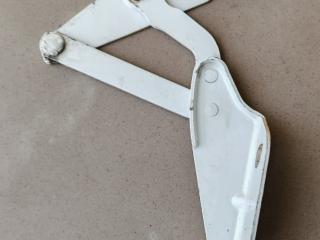 петля капота левая IVECO Daily 4 поколение 35C15 2008, 3.0 л., F1CE0481F, дизель, МКПП, микроавтобус, задний привод, 56087046, 504058771