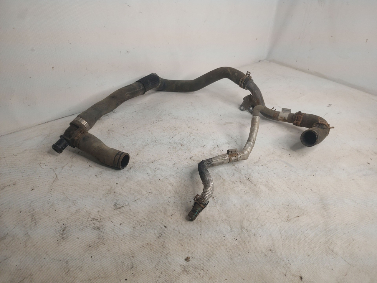 патрубок радиатора Ford Transit 8 поколение L3H2 2017, 2.0 л., YMF6, дизель, 6МКПП, фургон, 2534063, 2125438, 2375545 - фото №1