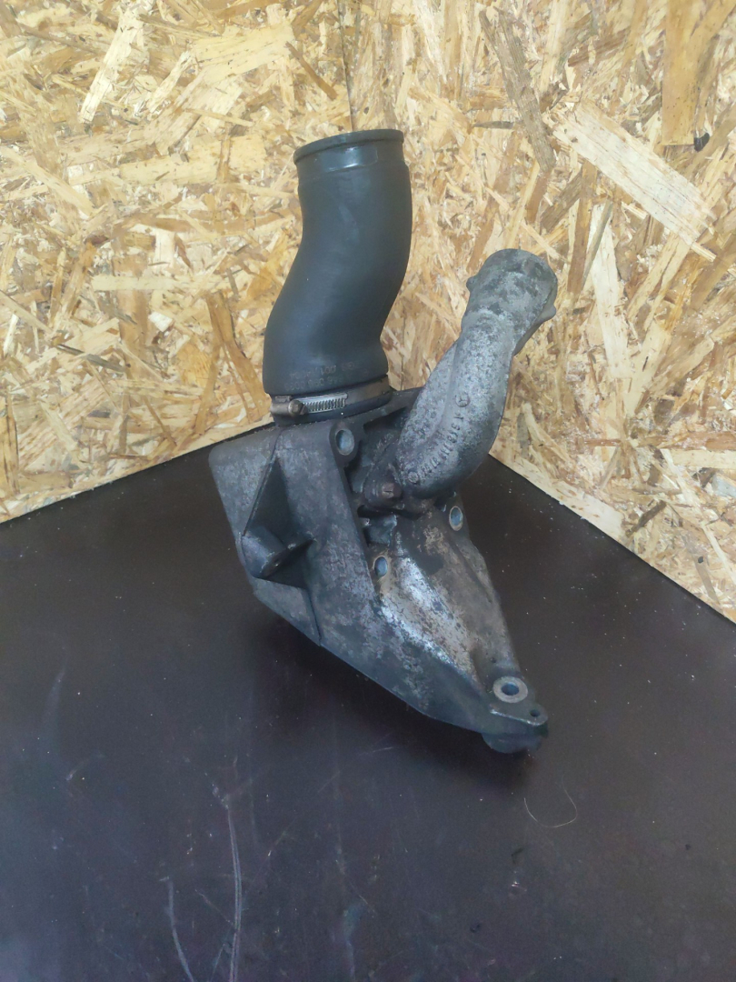 кронштейн двигателя Mercedes-Benz Vito W639 2006, 2.2 л., OM 646.983, дизель, 6МКПП, A6462230004 - фото №1