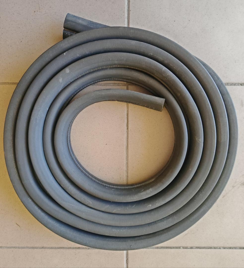 уплотнитель двери IVECO Daily 5 поколение 35S11 2013, 2.3 л., дизель, фургон - фото №1