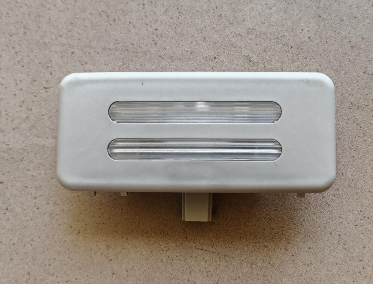 фонарь салона (плафон) BMW 3 серия E90/E91/E92/E93 E90 2007, 2.0 л., N46B20BX, бензин, 6МКПП, sparkling graphite, седан, 6962011, 63316962011 - фото №1