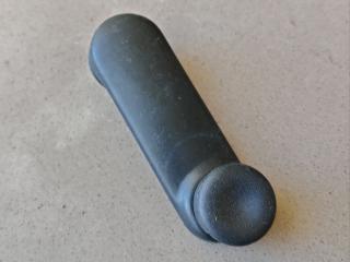 ручка стеклоподъемника IVECO Daily 3 поколение 2001, 2.8 л., дизель, МКПП, микроавтобус, 97168196, 7700811387