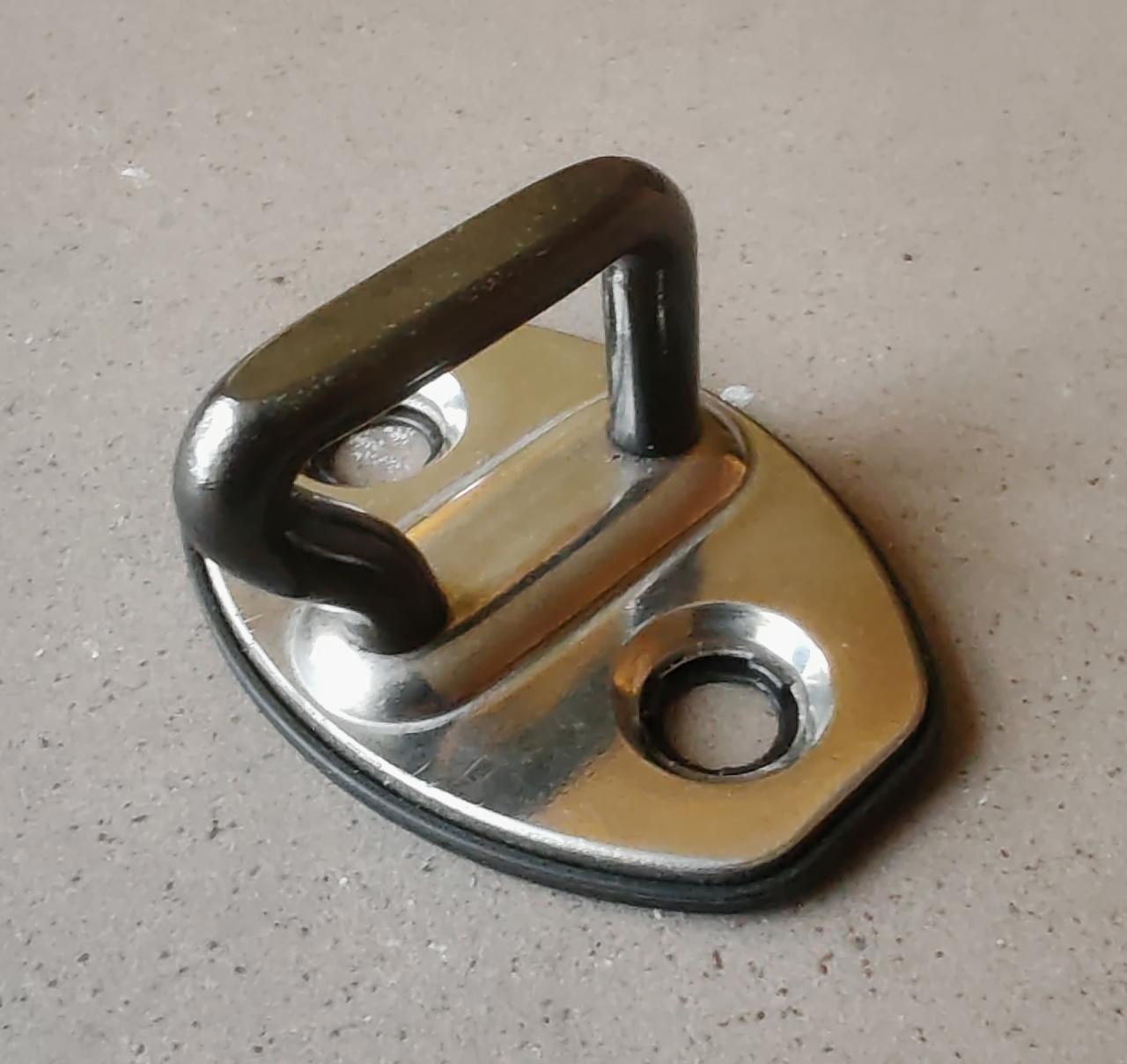 ответная часть (скоба) замка двери Volkswagen Tiguan 1 поколение 2009, 2.0 л., CBAB, дизель, МКПП, 5K0837033 - фото №1