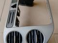 дефлектор обдува салона Volkswagen Tiguan 1 поколение 2009, 2.0 л., CBAB, дизель, МКПП, 5M0858071K, 5N0858069A - фото №2