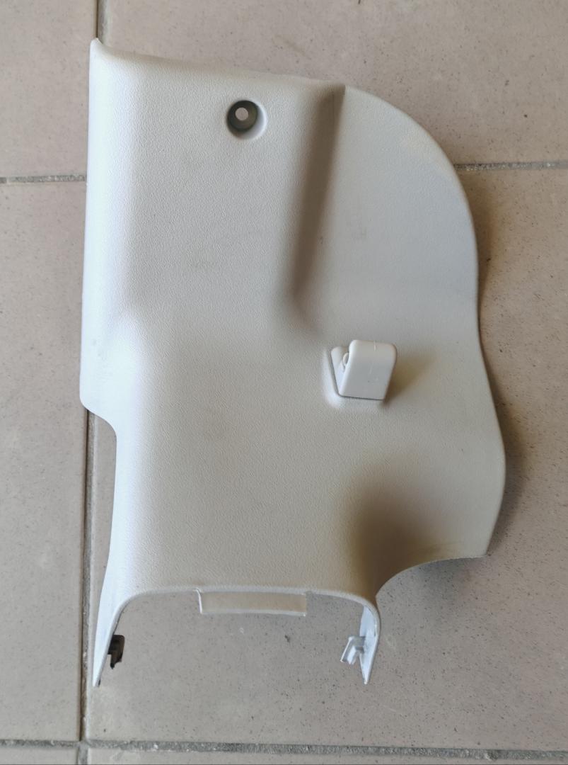 обшивка стойки центральной левой IVECO Daily 5 поколение 35S11 2013, 2.3 л., дизель, фургон, 504047553, 5801264693, 5801263957 - фото №1