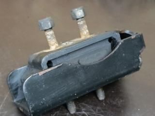 подушка крепления двигателя IVECO Daily 4 поколение 35C15 2008, 3.0 л., F1CE0481F, дизель, МКПП, микроавтобус, задний привод, 504046294