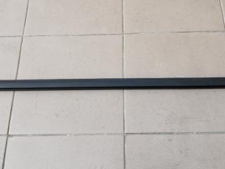 молдинг стекла Volkswagen Tiguan 1 поколение 2009, 2.0 л., CBAB, дизель, МКПП, 5N0837478A