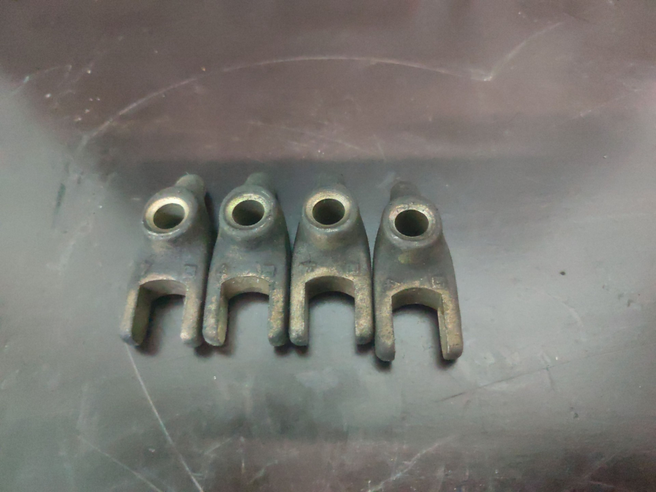 крепление форсунки IVECO Daily 3 поколение 50с14 2006, 3.0 л., F1CE0481A, дизель, 6МКПП, желтый, микроавтобус, задний привод, 504000974 - фото №1