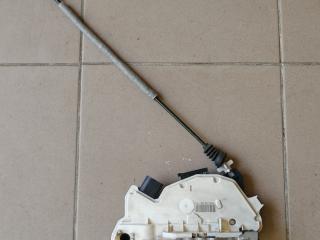 замок двери передней правой Volkswagen Tiguan 1 поколение 2009, 2.0 л., CBAB, дизель, МКПП, 5N2837016C