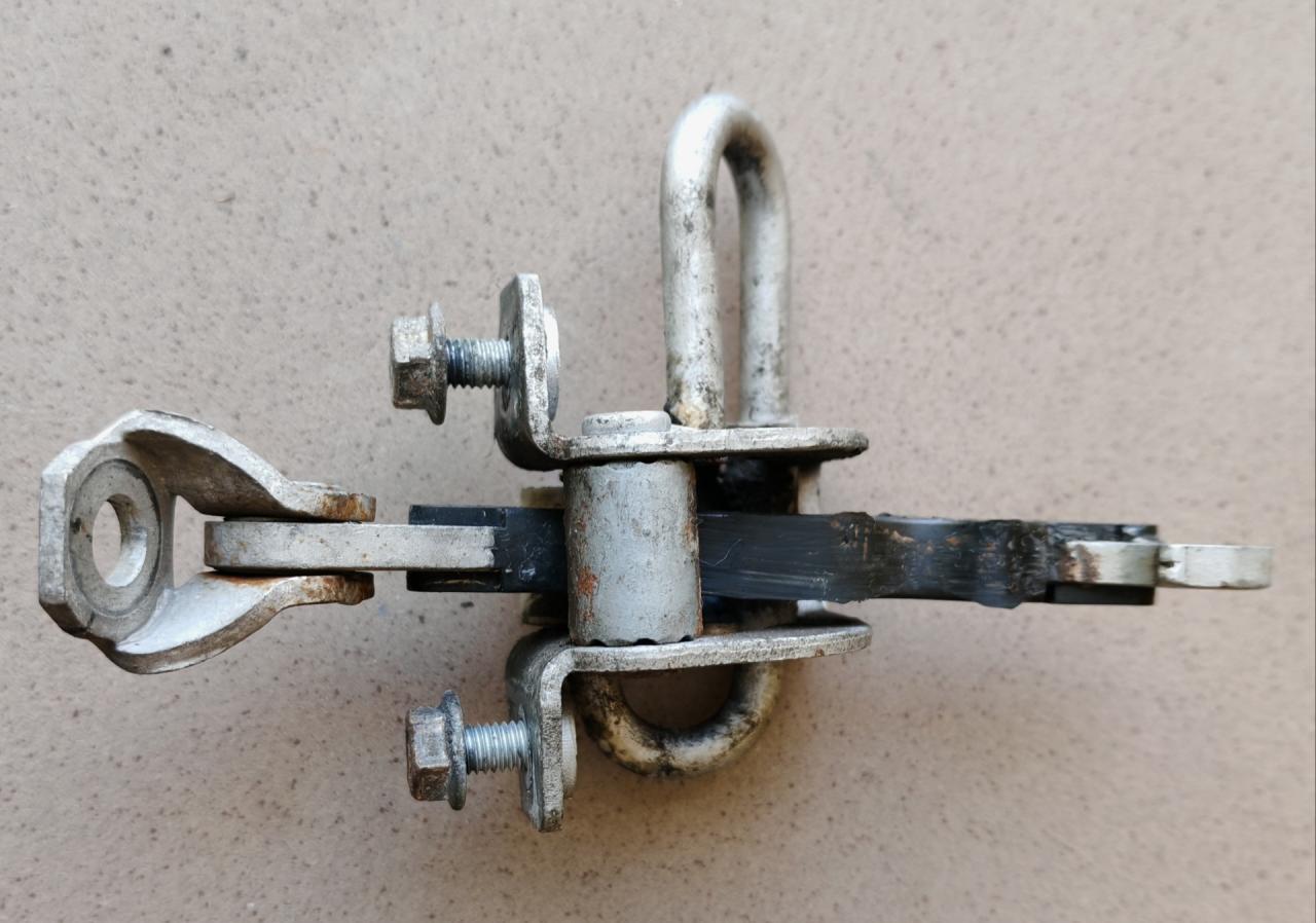 ограничитель открывания двери IVECO Daily 6 поколение 35c12 2017, 2.3 л., F1AFL411B, дизель, АКПП, грузовик, 3800395 - фото №1