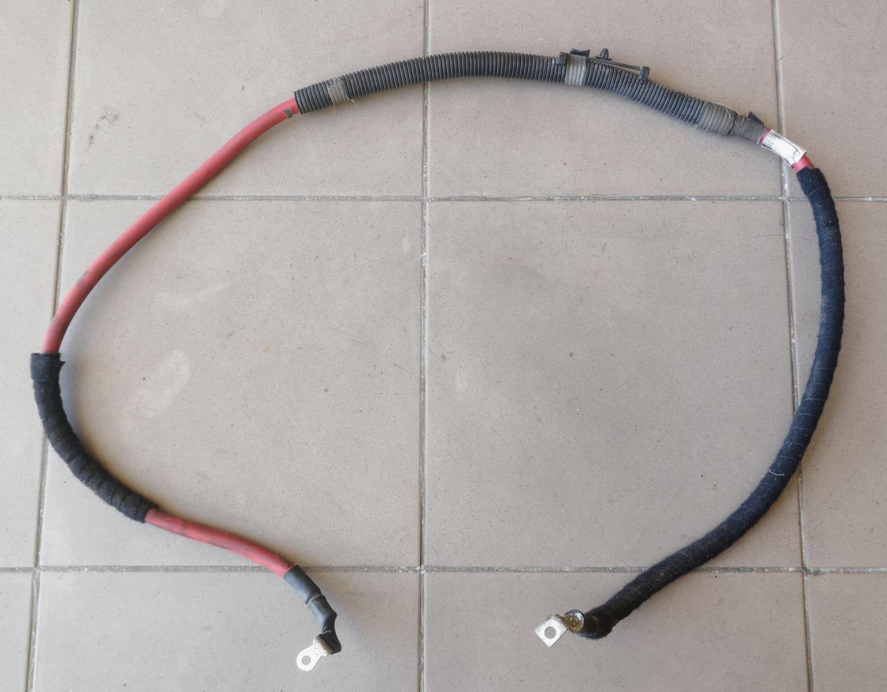 плюсовой провод аккумулятора IVECO Daily 5 поколение 35S11 2013, 2.3 л., дизель, фургон, 5801379008 - фото №1